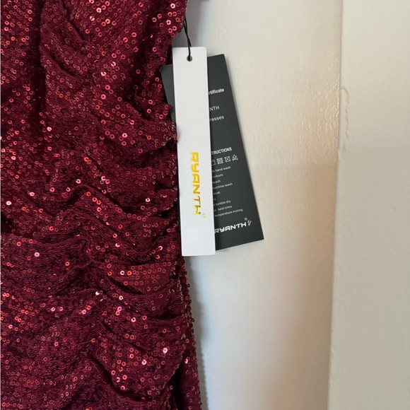 NEW Beautiful red dress never worn tags are still on - Picture 2 of 5